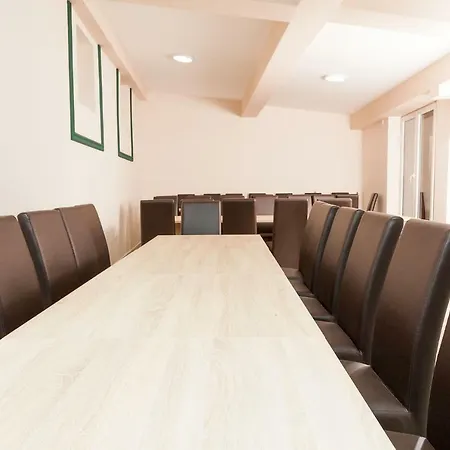 Prenociste Kovac Vendégház 3*